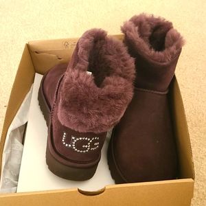 UGG Classice Bling Mini Size 8